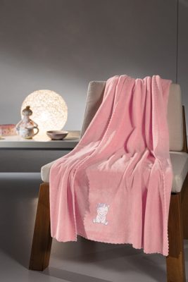 Βρεφική Κουβέρτα Mythical Pink 100X140 cm Guy Laroche. Εξαιρετικά απαλή κουβέρτα για το μωρό σας κατασκευασμένη από υλικό μικροΐνας. Χρώμα: ροζ.