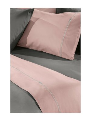 Υπέρδιπλο σεντόνι διαστάσεων 160×270 cm της Guy Laroche. Διαχρονικό και μοντέρνο που συνδυάζεται πολύ εύκολα με διάφορα στυλ. Υλικό: 100% βαμβάκι περκάλι. Χρώμα: ροζ.