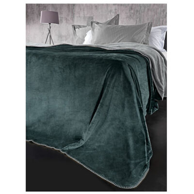 Σετ κουβέρτα υπέρδιπλη 220x240 εκ. με μαξιλαροθήκη 45x45 εκ. Guy Laroche. Χρώμα: emerald. Υλικό: 100% flannel ultrasoft.
