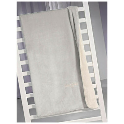 Βρεφική Κουβέρτα Velvet Silver 100X140cm Saint Clair με μαξιλαροθήκη 38x38cm. Εξαιρετικά απαλή κουβέρτα για το μωρό σας κατασκευασμένη από υλικό φανέλας. Χρώμα: ασημί.