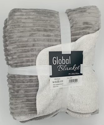 Κουβέρτα Γούνινη Sherpa Προβατάκι Global Blanket Light Grey. Είναι μαλακή με βελούδινη και απαλή υφή και θα σας ζεστάνει τις κρύες ημέρες του έτους. Υλικό: πολυεστέρας. Διαστάσεις: μονή 160x220cm και διπλή 200x240cm. Χρώμα: ανοιχτό γκρι.