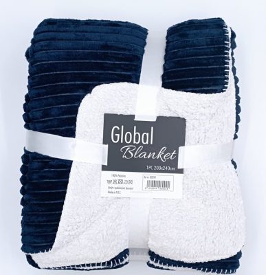 Κουβέρτα Γούνινη Sherpa Προβατάκι Global Blanket Navy Blue. Είναι μαλακή με βελούδινη και απαλή υφή και θα σας ζεστάνει τις κρύες ημέρες του έτους. Υλικό: πολυεστέρας. Διαστάσεις: μονή 160x220cm και διπλή 200x240cm. Χρώμα: navy blue.