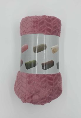 Κουβέρτα Fleece Μονόχρωμη Μονή 160x220cm Pink. Fleece κουβέρτα μονή σε 9 διαφορετικές αποχρώσεις, σε συσκευασία ρολό. Είναι μαλακή με βελούδινη και απαλή υφή και θα σας ζεστάνει τις κρύες ημέρες του έτους. Υλικό: πολυεστέρας. Διαστάσεις 160x220cm. Χρώμα: pink.